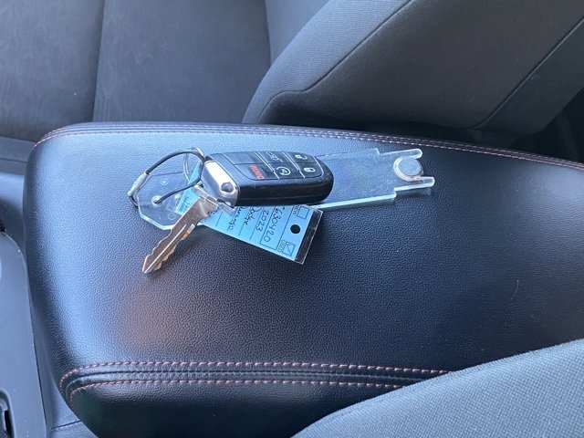 Used 2023 Dodge Durango GT image 29