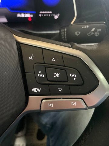 Certified 2023 Volkswagen Jetta SE w/ Panoramic Sunroof Package FWD image 18