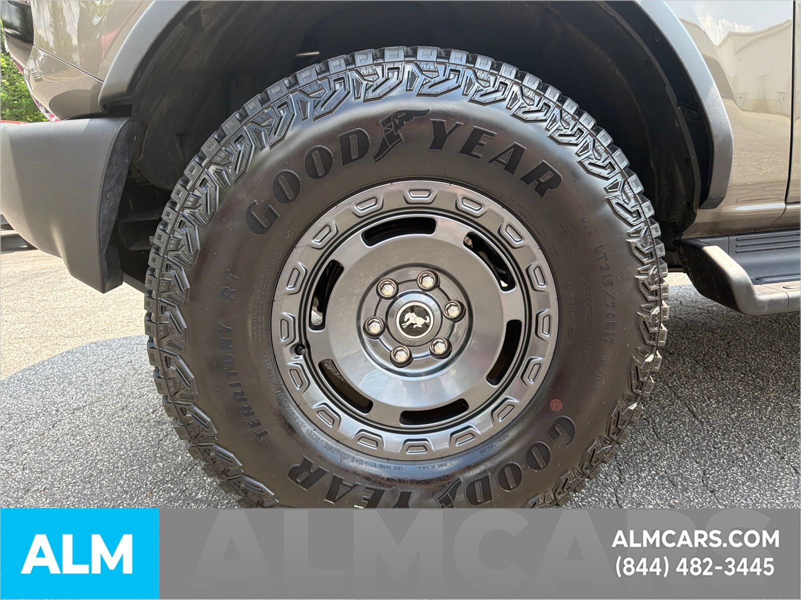 Used 2025 Ford Bronco Outer Banks w/ Sasquatch Package AWD/4WD image 12