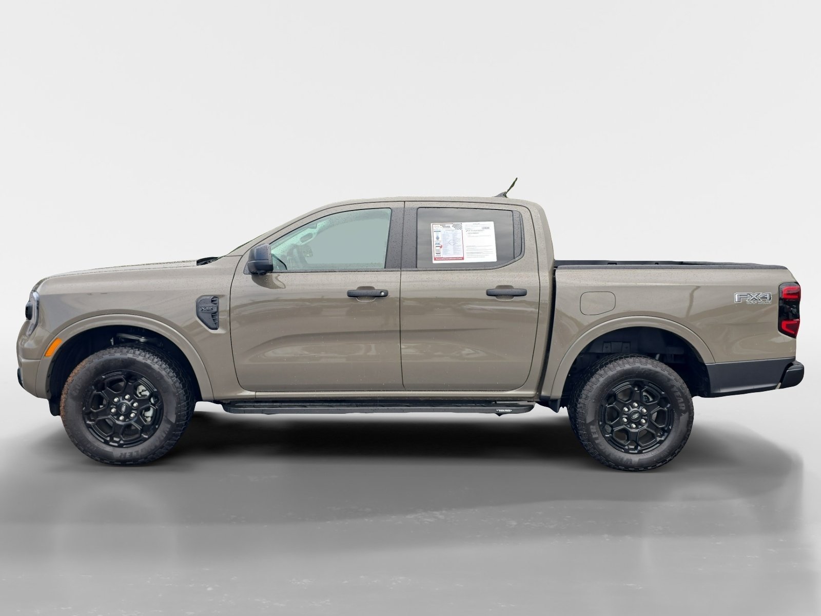 Used 2025 Ford Ranger XLT w/ Equipment Group 301A High AWD/4WD image 2