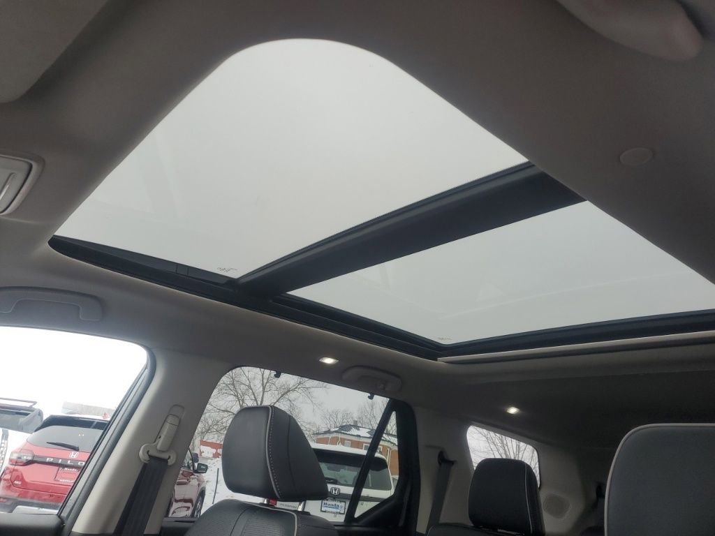 Certified 2024 Honda Pilot Elite image 21