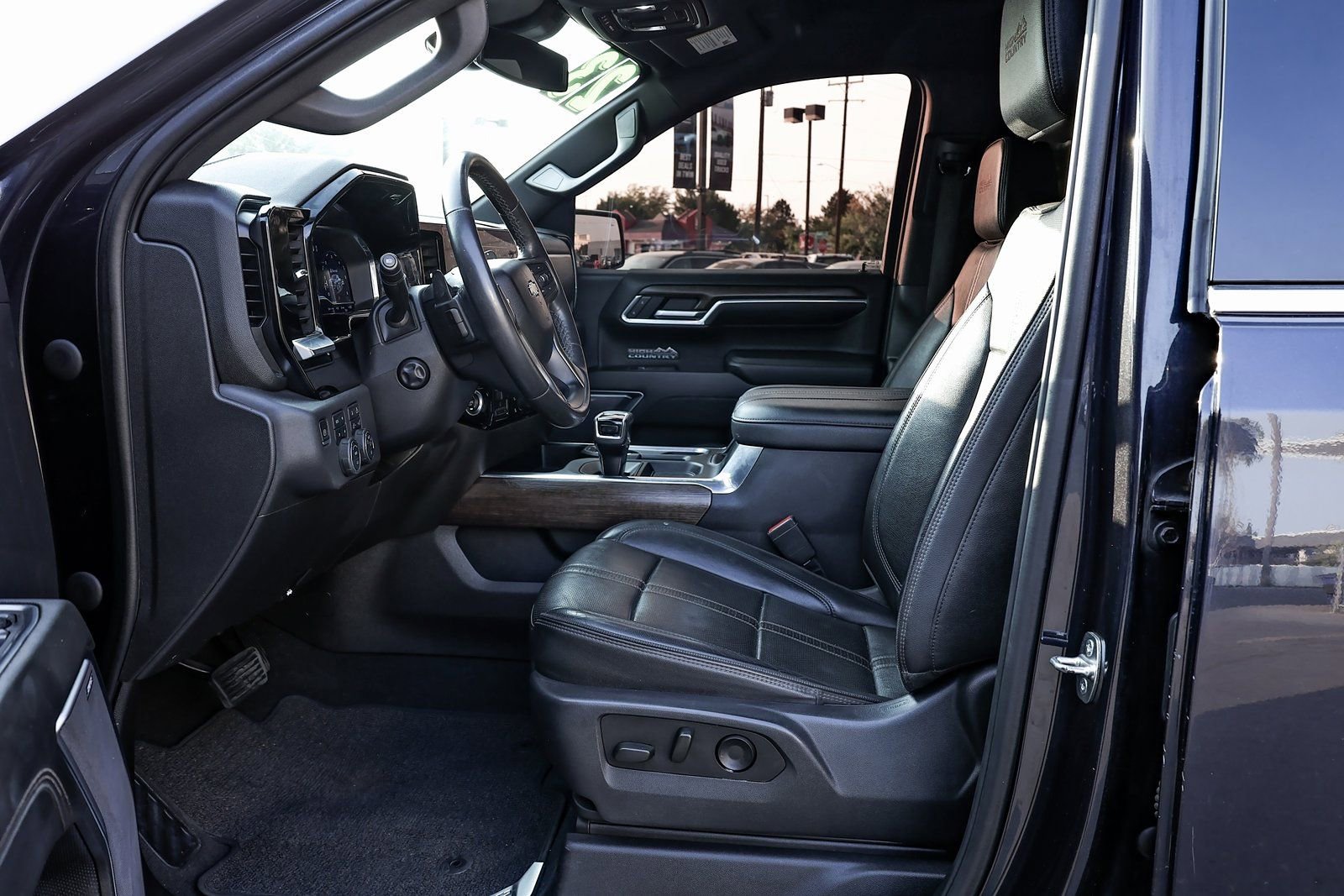 Used 2023 Chevrolet Silverado 1500 High Country image 11