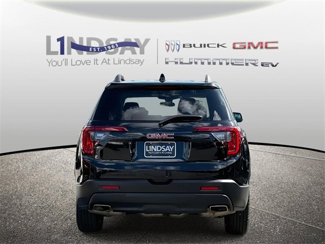 Certified 2023 GMC Acadia SLE w/ Driver Convenience Package image 3