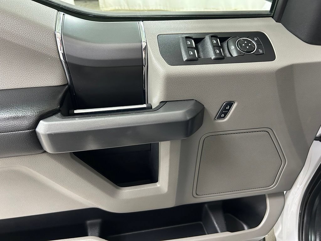 Used 2016 Ford F150 XLT w/ Equipment Group 302A Luxury AWD/4WD image 16