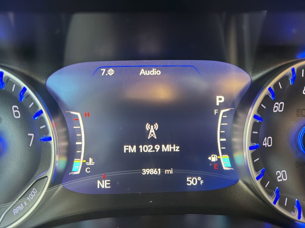 Used 2024 Chrysler Pacifica Touring-L FWD image 50