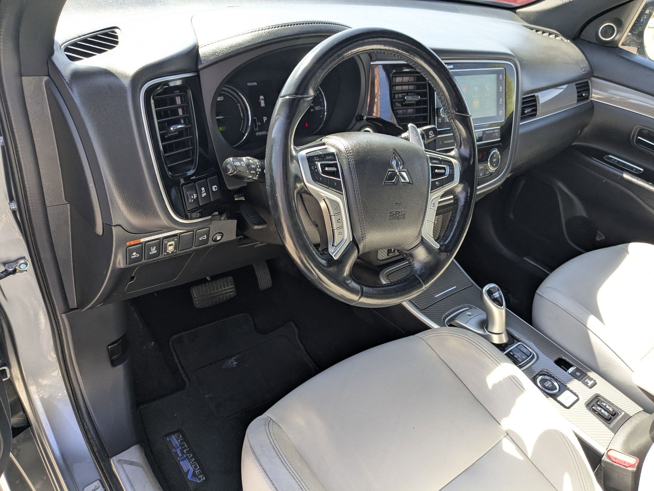 Used 2019 Mitsubishi Outlander SEL image 15