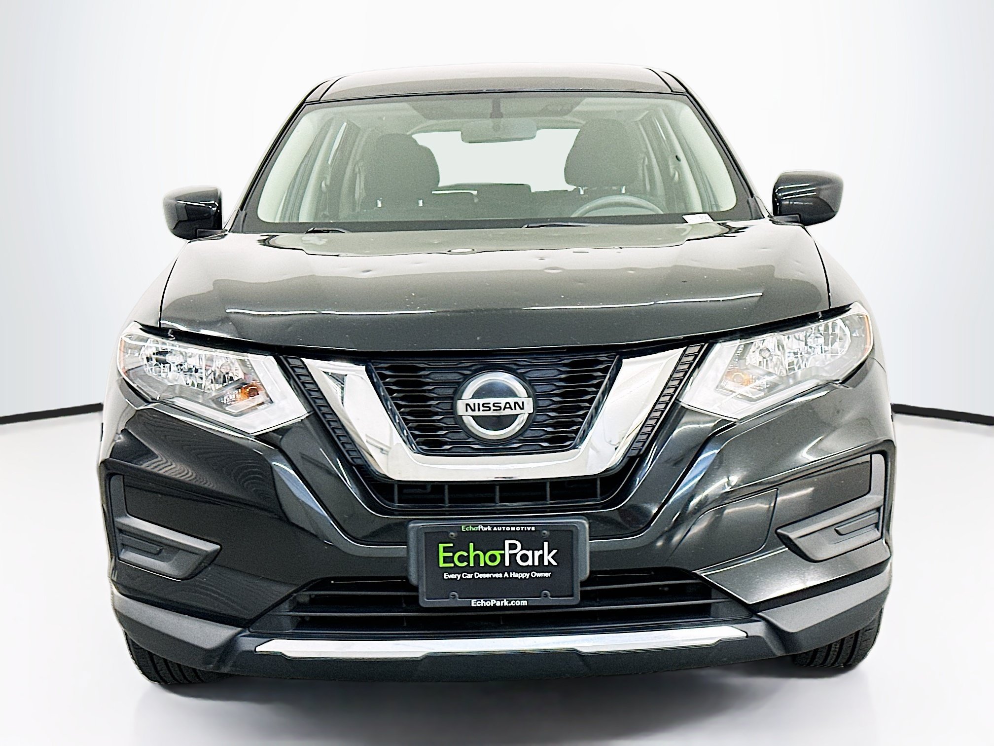 Used 2018 Nissan Rogue S AWD/4WD image 2