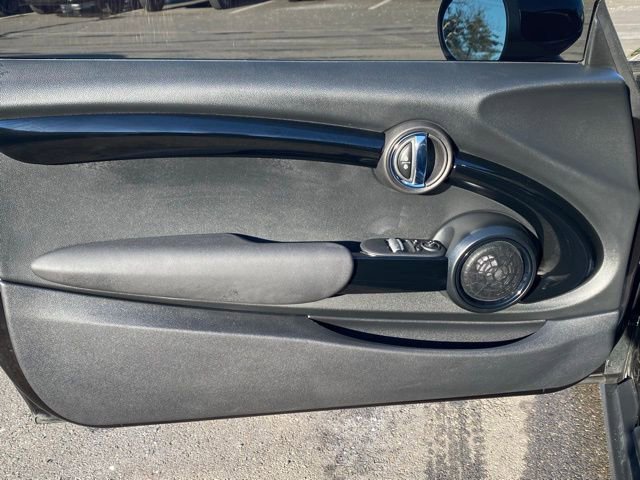 Used 2021 MINI Cooper S w/ Premium Package image 25