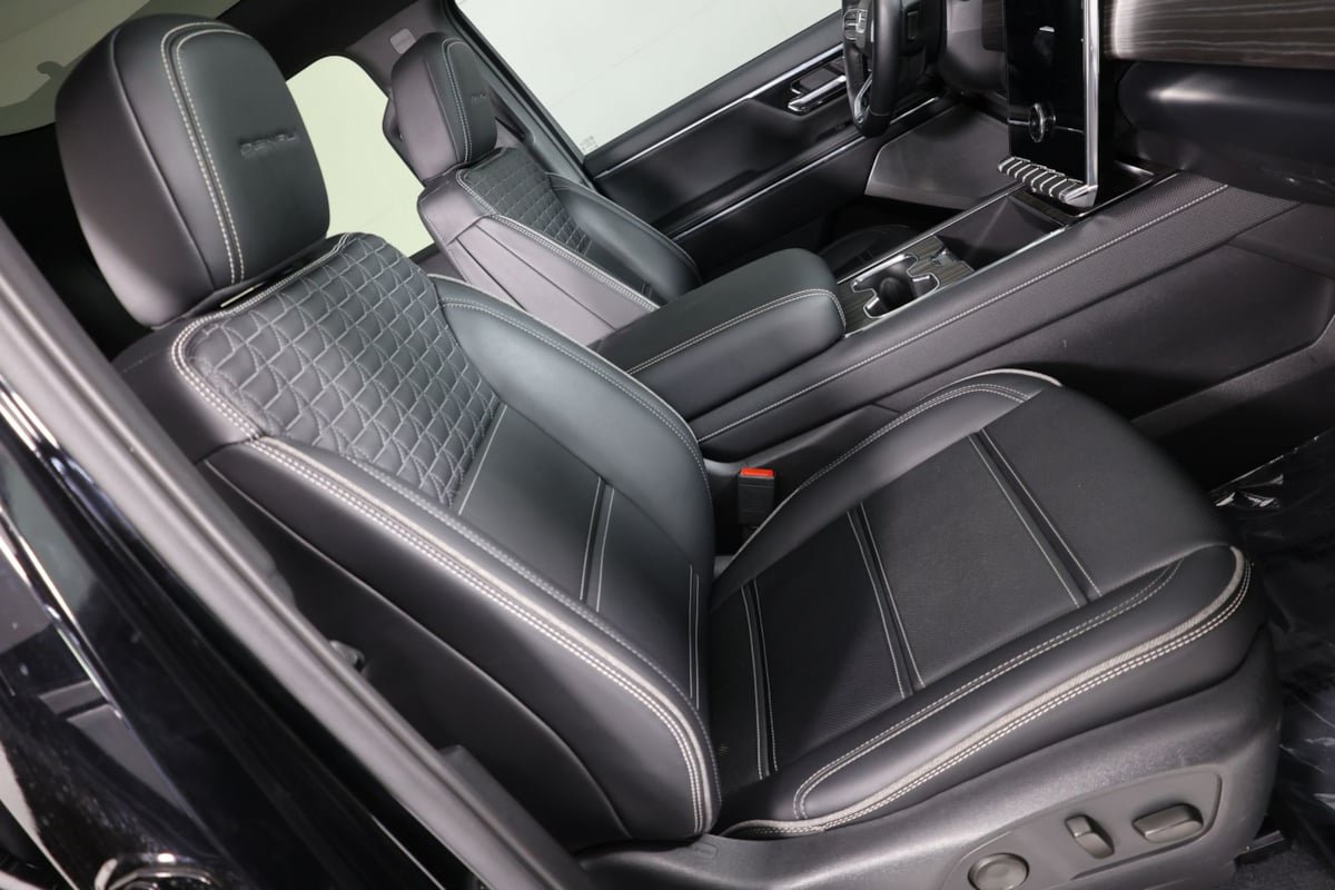 Used 2025 GMC Sierra EV Denali AWD/4WD image 40