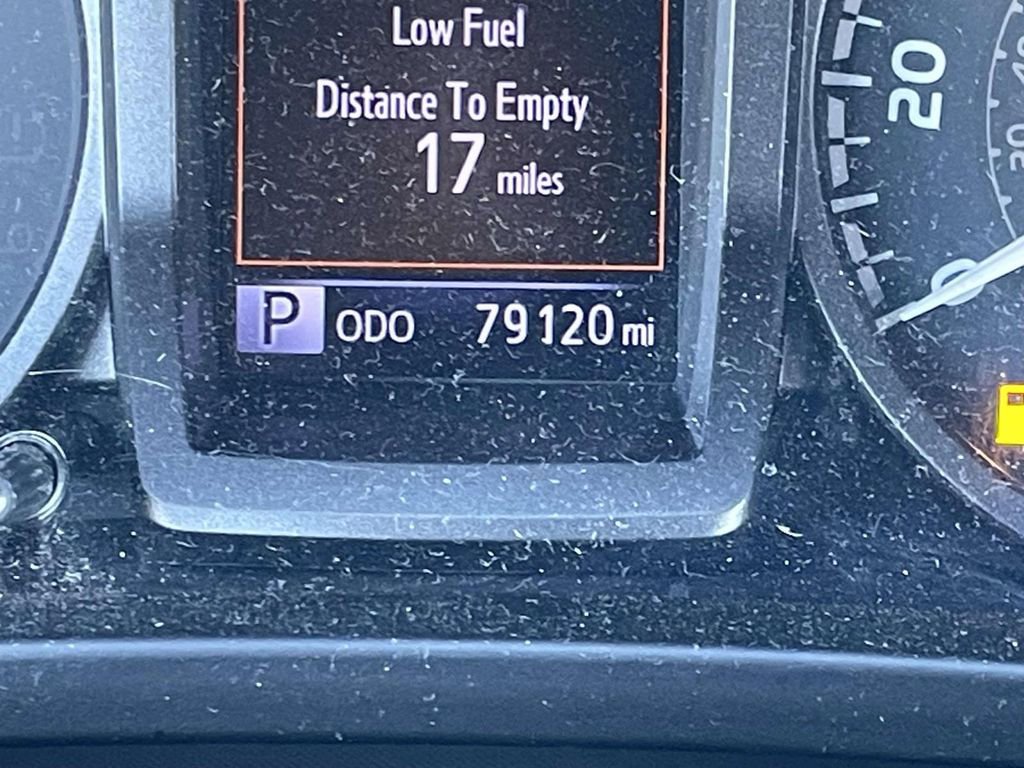 Used 2018 Toyota Tacoma TRD Sport image 35