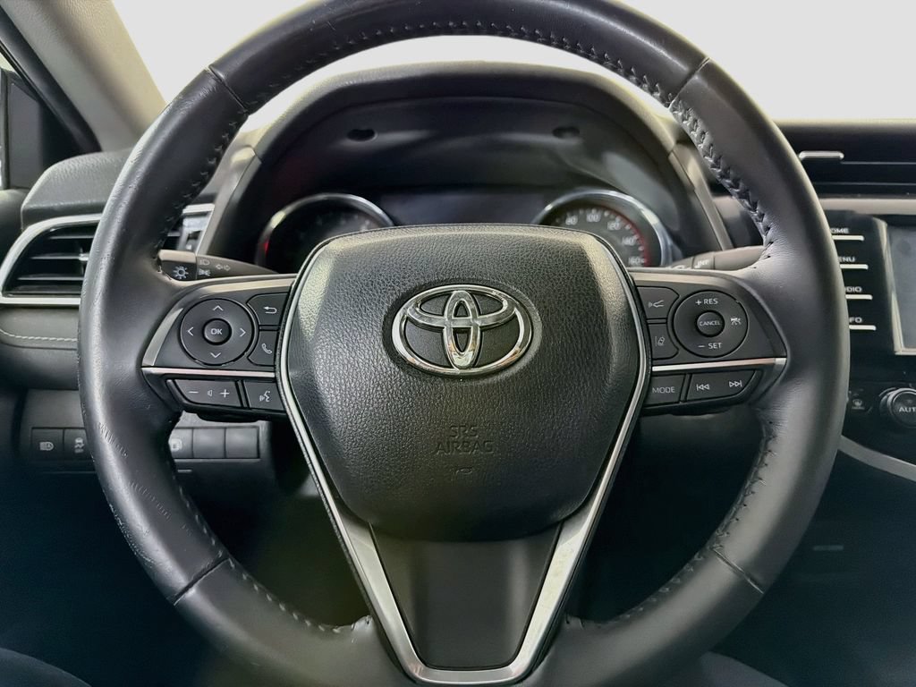 Used 2018 Toyota Camry XSE FWD image 13