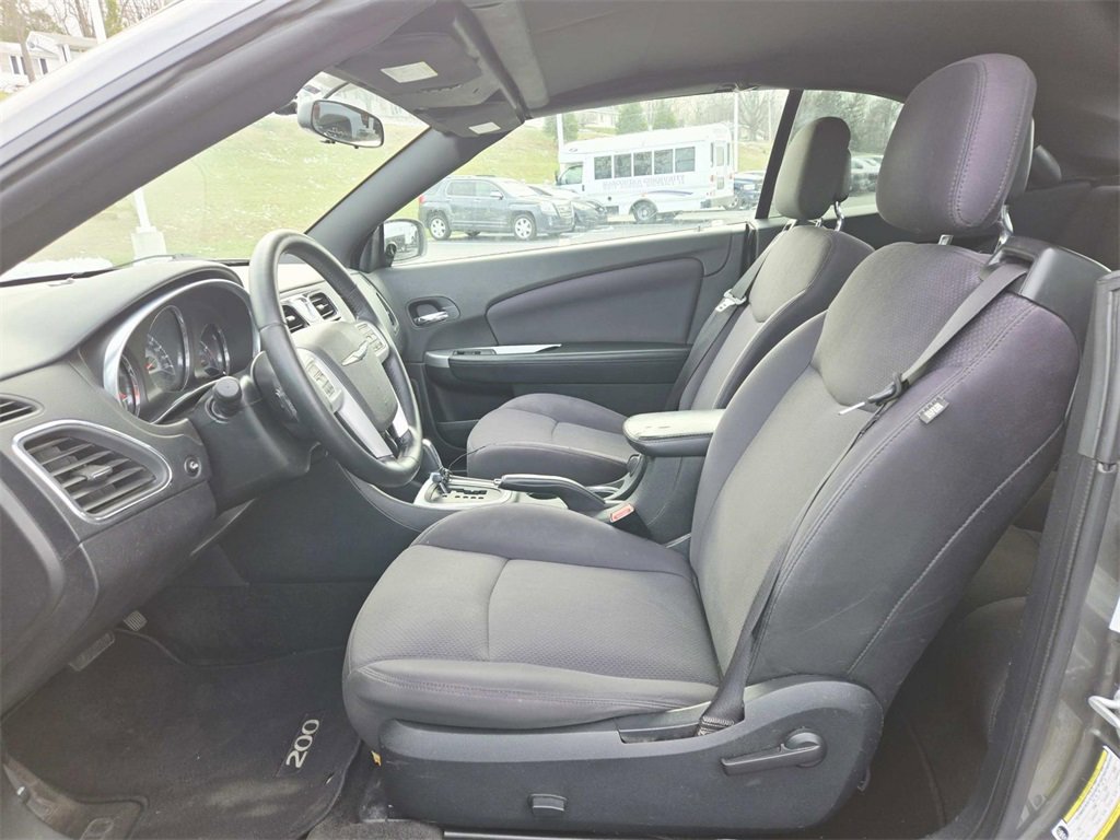 Used 2012 Chrysler 200 Touring image 11