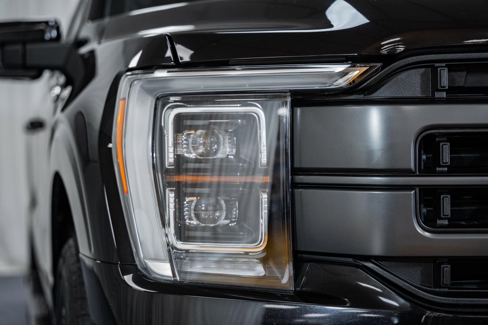 Certified 2021 Ford F150 Lariat w/ Equipment Group 502A High image 9