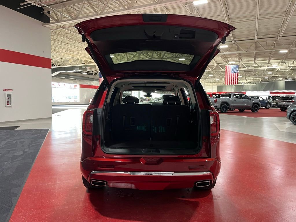 Used 2023 GMC Acadia Denali w/ Denali Ultimate Package image 18