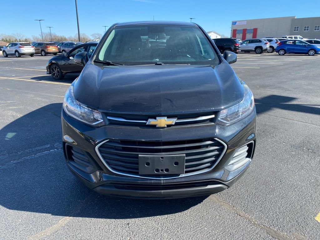 Used 2021 Chevrolet Trax LS w/ Tint and Cruise Package image 4