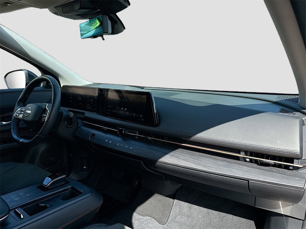 Used 2023 Nissan Ariya FWD image 32