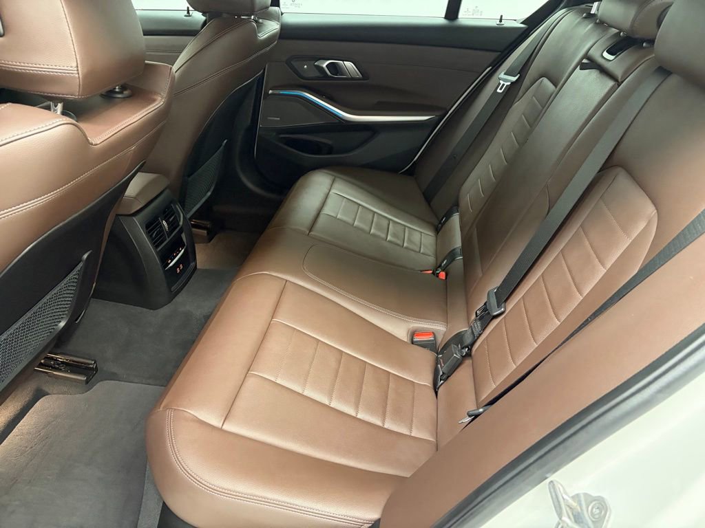 Used 2021 BMW 330e xDrive w/ Executive Package image 40