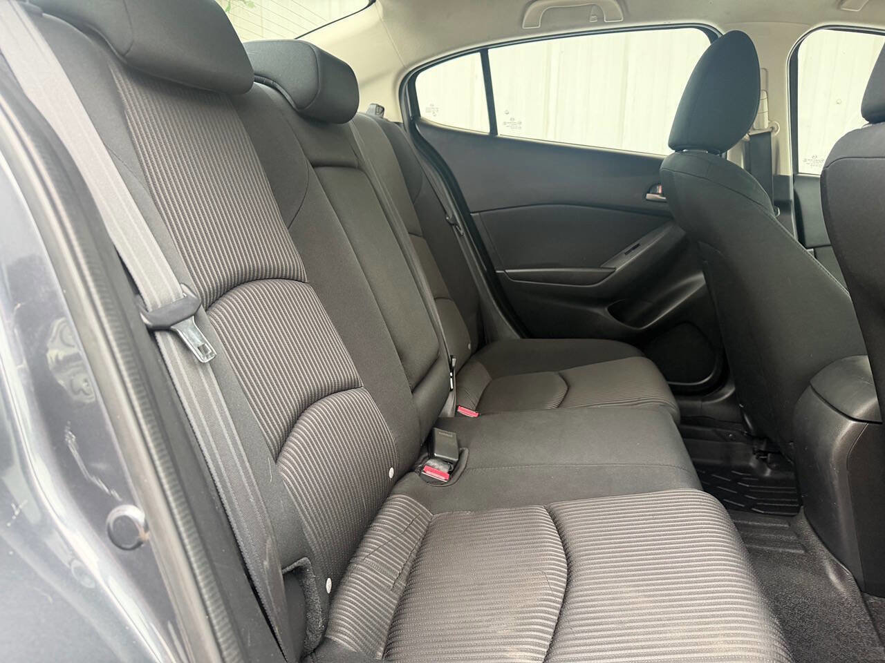 Used 2016 MAZDA MAZDA3 i Sport w/ Preferred Equipment Package FWD image 26
