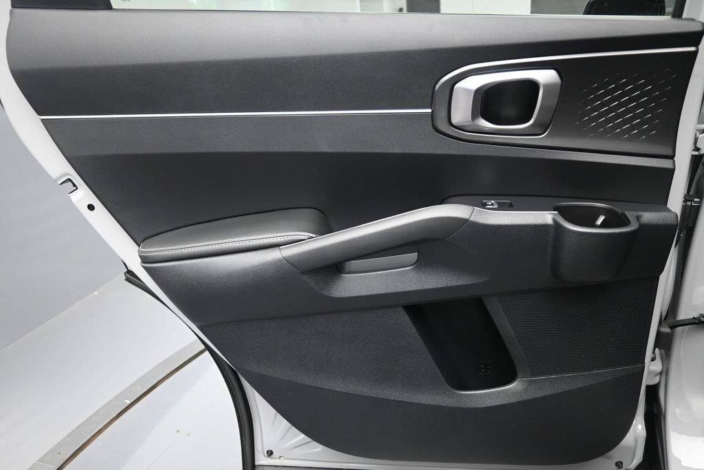 Used 2025 Kia Sorento S w/ Panoramic Sunroof Package FWD image 23