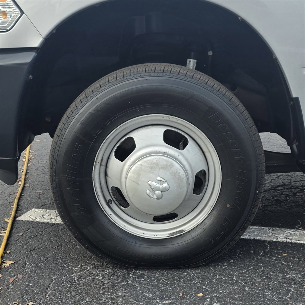 Used 2014 RAM 3500 Tradesman image 35