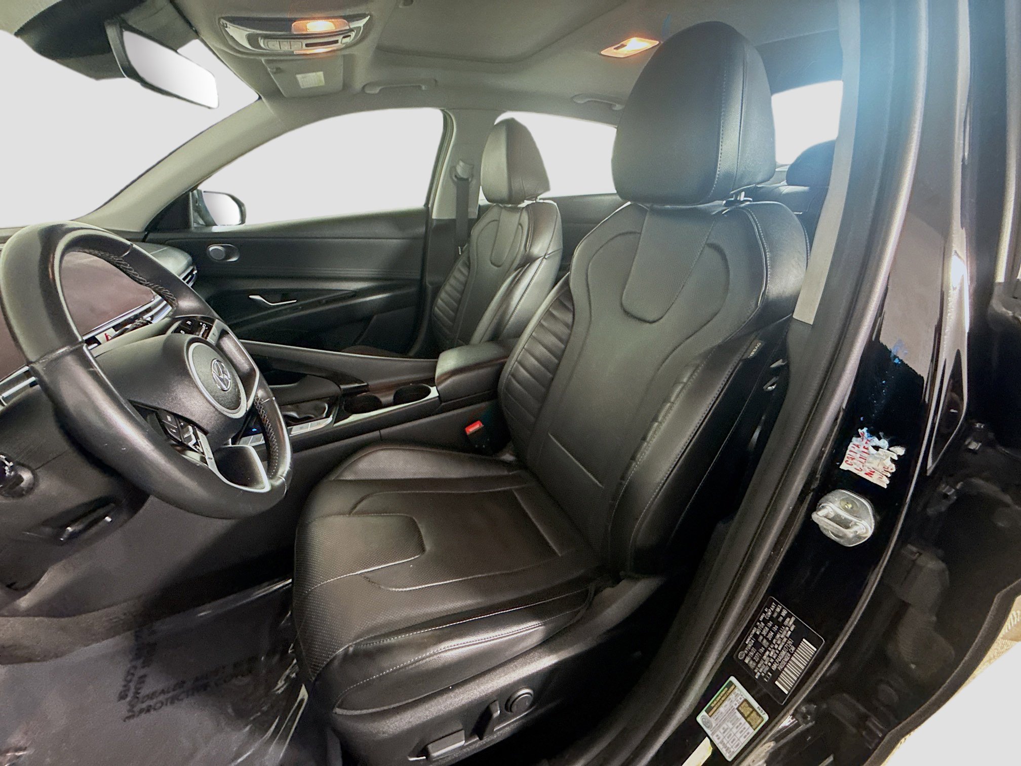 Used 2021 Hyundai Elantra Limited image 22