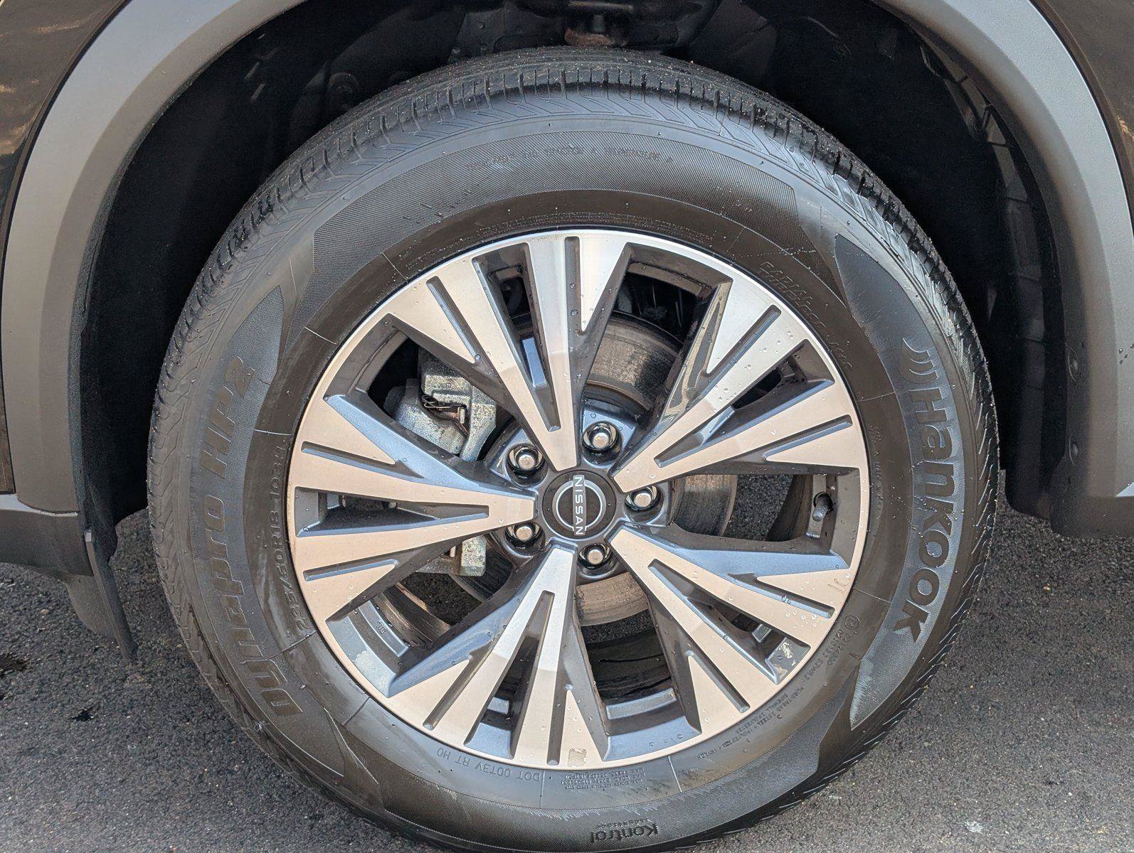 Used 2023 Nissan Rogue SV AWD/4WD image 9