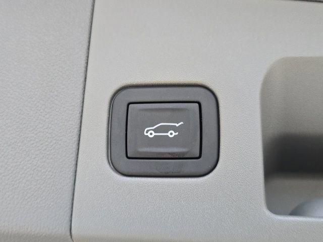 New 2026 Cadillac XT5 Premium Luxury w/ Driver Assist Package image 7