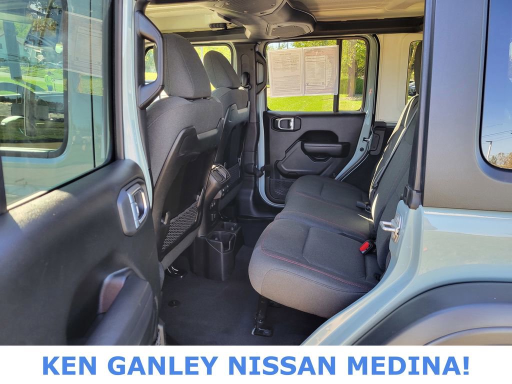 Used 2024 Jeep Wrangler Unlimited Rubicon image 37