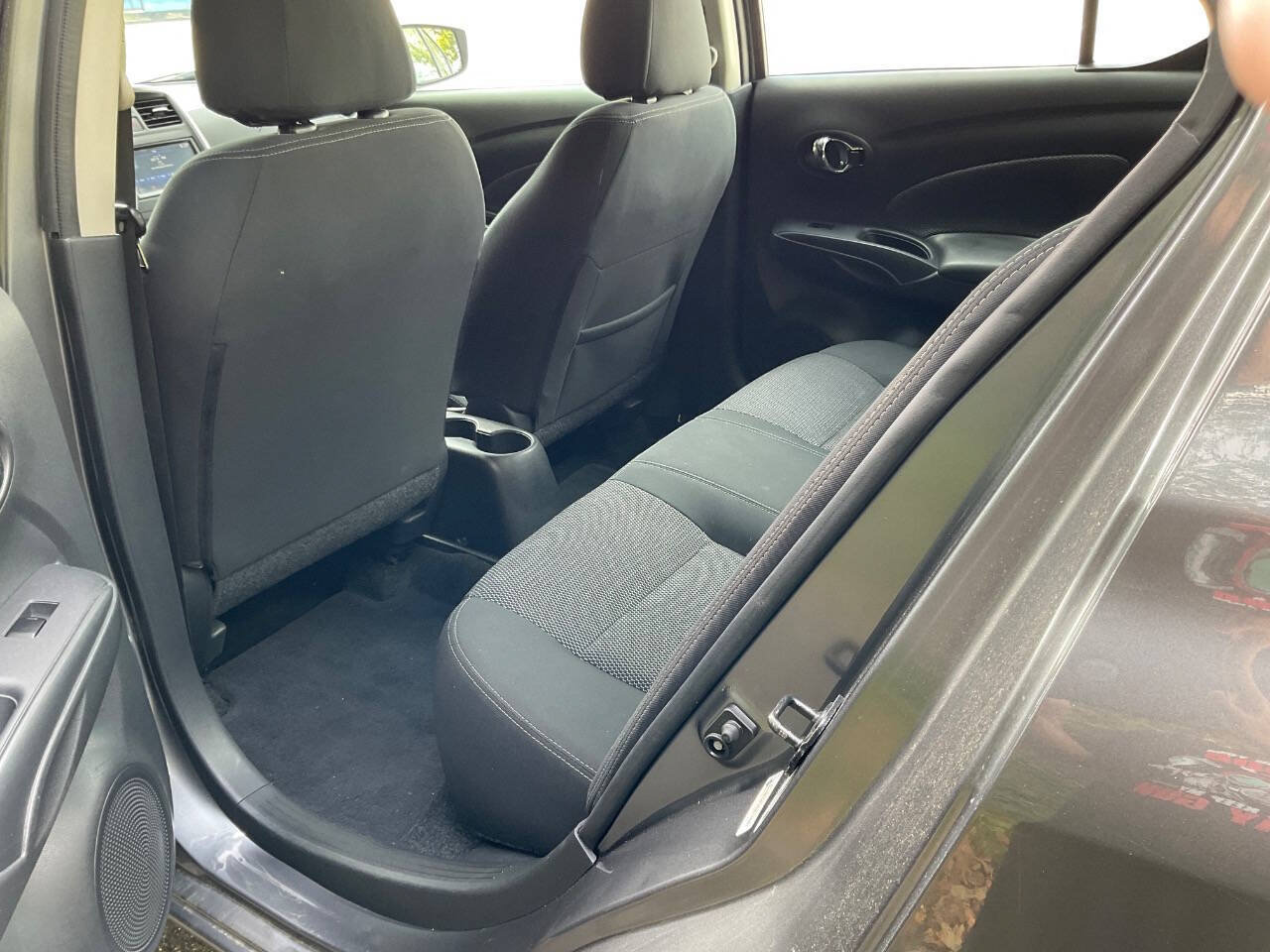 Used 2016 Nissan Versa SV FWD image 13