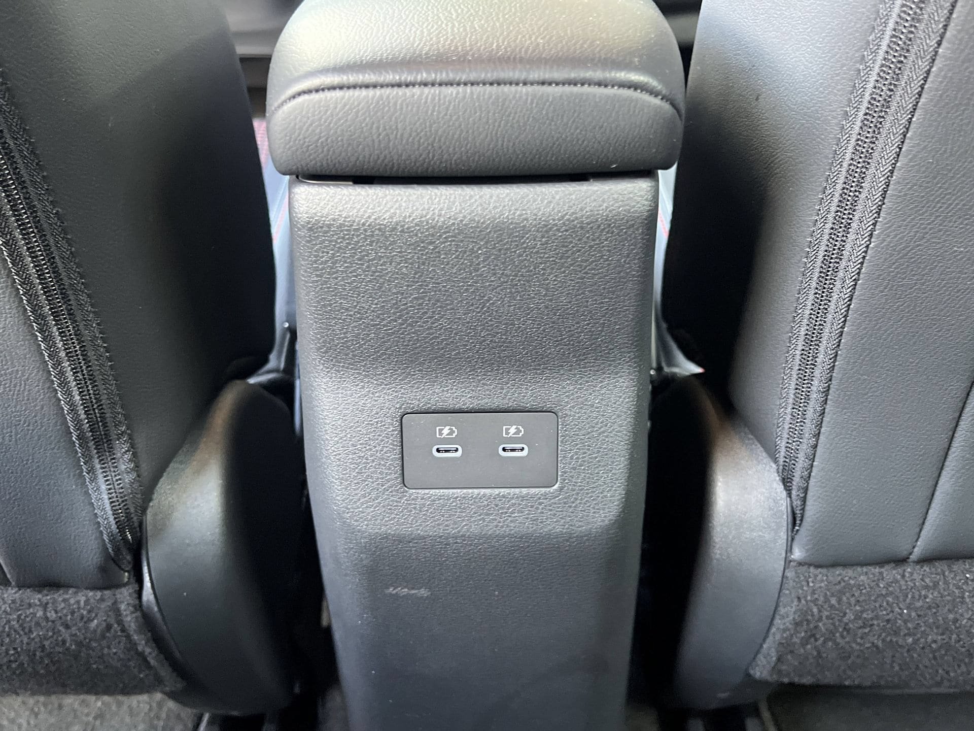 Certified 2025 Nissan Kicks SR FWD image 20