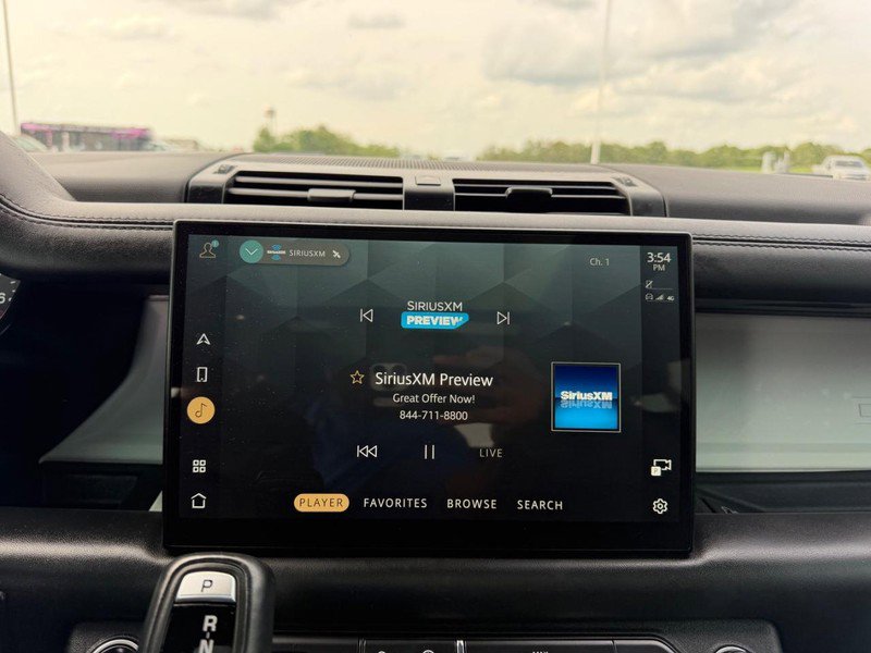 Used 2022 Land Rover Defender 110 X-Dynamic HSE AWD/4WD image 16