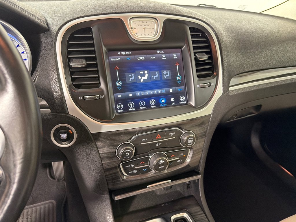 Used 2019 Chrysler 300 Touring w/ Sport Appearance Package RWD image 13
