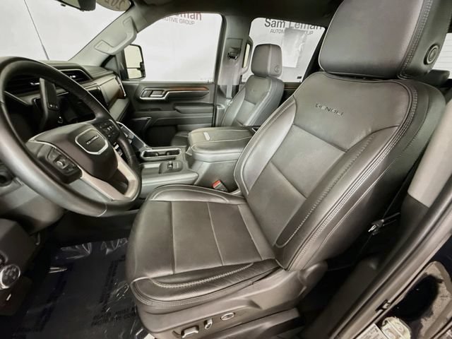 Used 2024 GMC Sierra 3500 Denali w/ Technology Package AWD/4WD image 22
