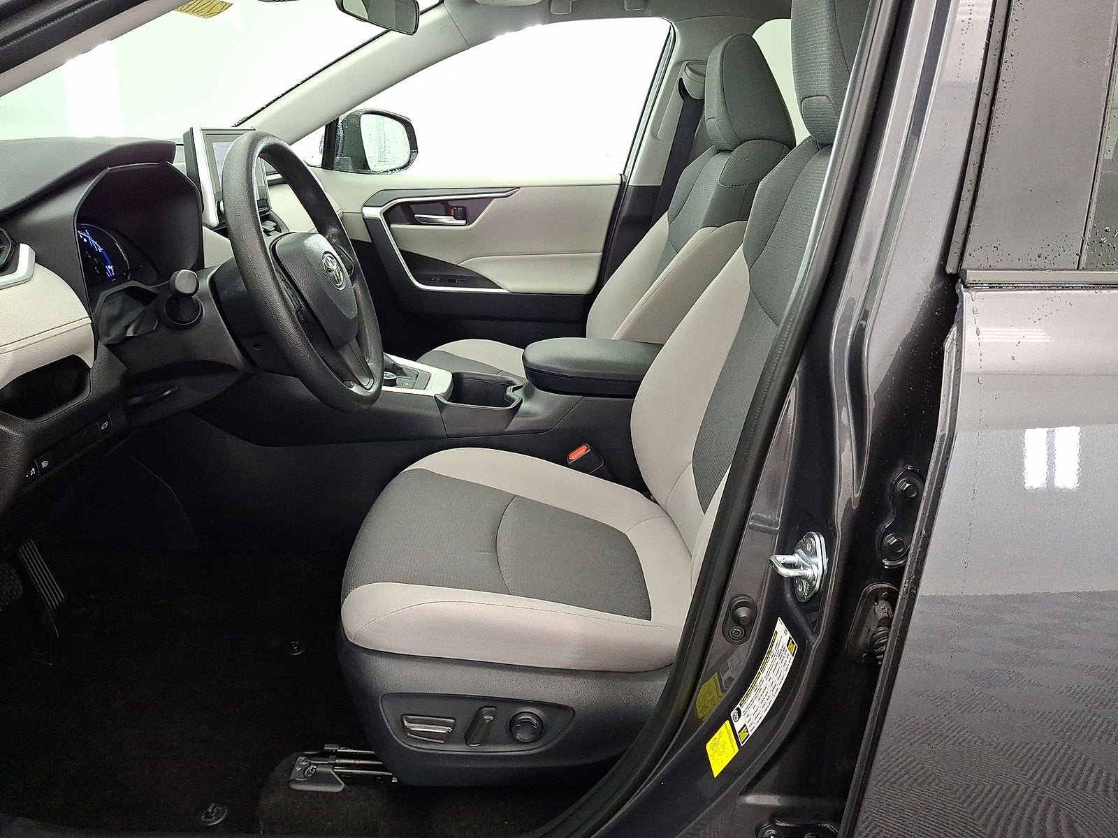 Certified 2025 Toyota RAV4 XLE w/ Convenience Package AWD/4WD image 11