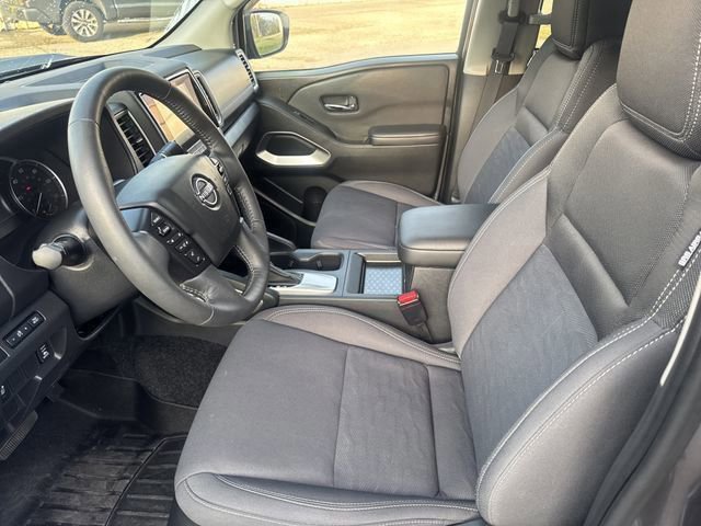 Used 2024 Nissan Frontier SV w/ SV Convenience Package image 12