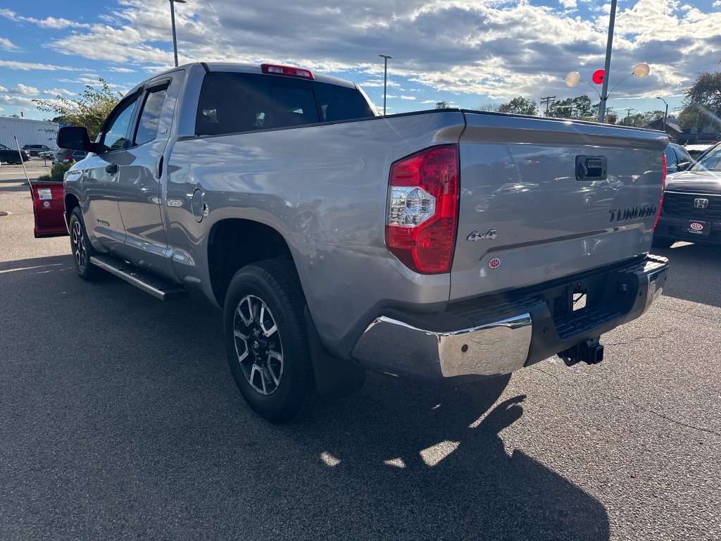 Used 2015 Toyota Tundra SR5 AWD/4WD image 5
