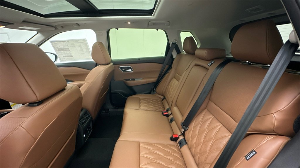 New 2026 Nissan Rogue Platinum w/ Platinum Premium Package image 10