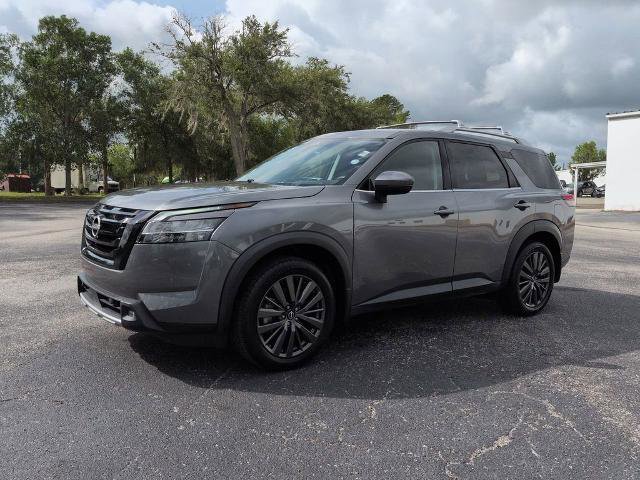 Certified 2022 Nissan Pathfinder SL w/ SL Premium Package FWD image 9