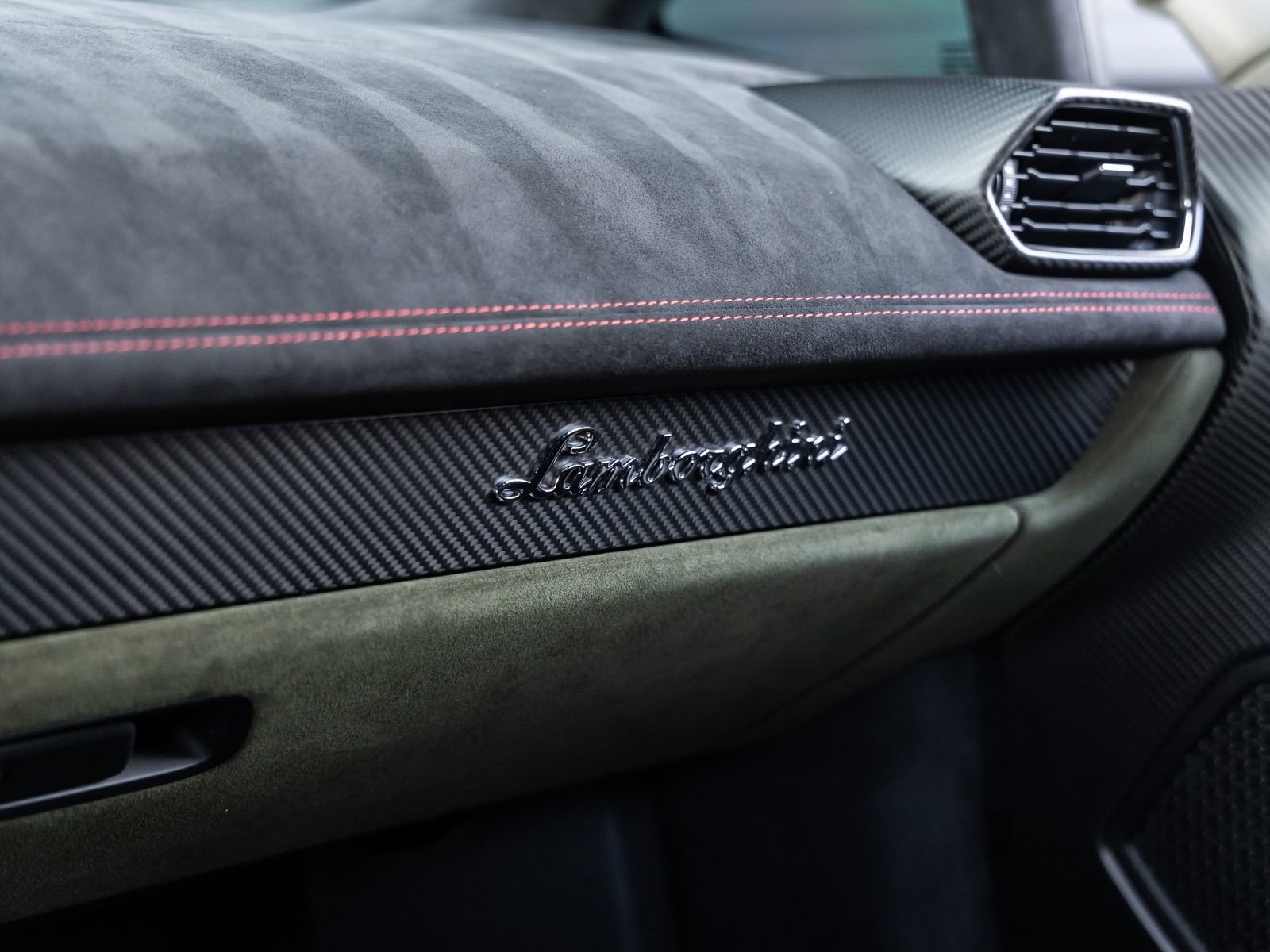 Used 2024 Lamborghini Huracan Sterrato AWD/4WD image 41