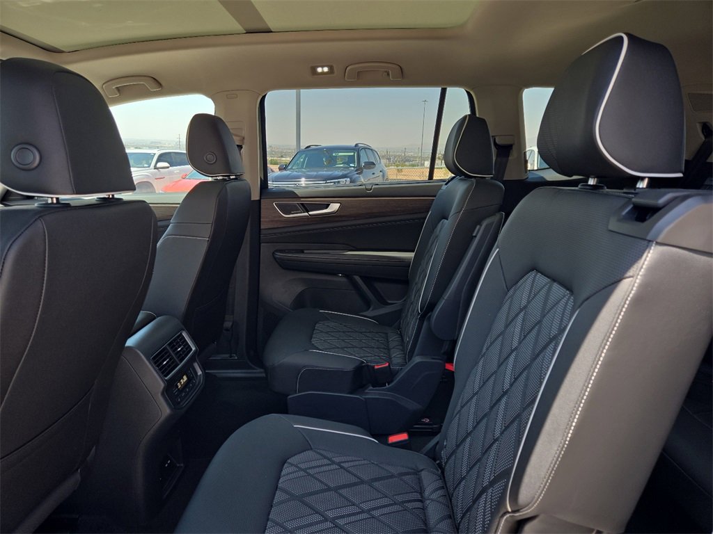 New 2025 Volkswagen Atlas SEL Premium R-Line image 15