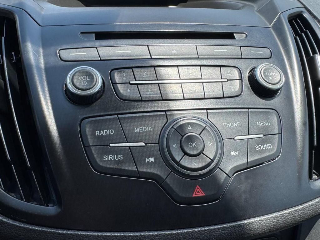 Used 2017 Ford Escape SE AWD/4WD image 19