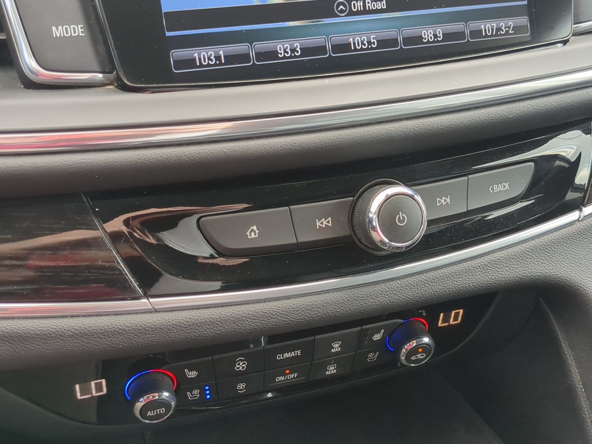 Used 2019 Buick Enclave Avenir w/ Avenir Technology Package FWD image 18