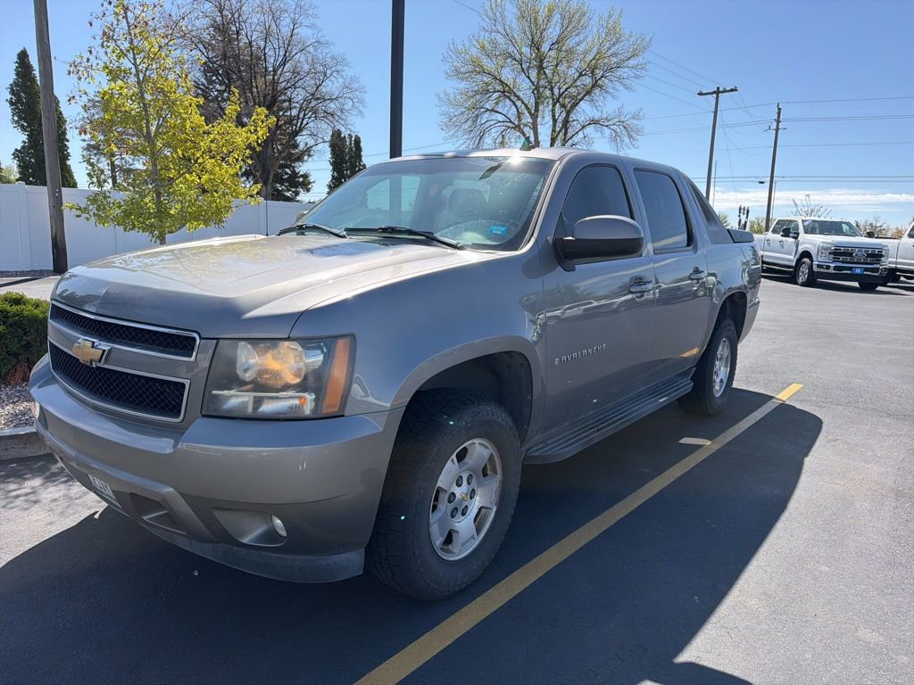 Used 2007 Chevrolet Avalanche LT AWD/4WD image 2