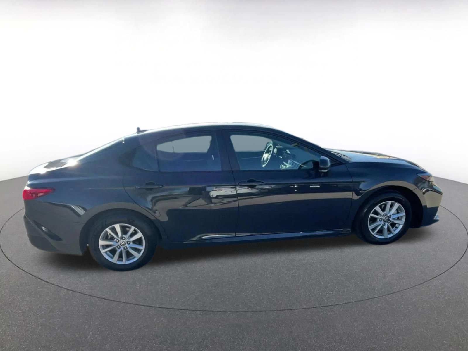 Used 2025 Toyota Camry LE image 15