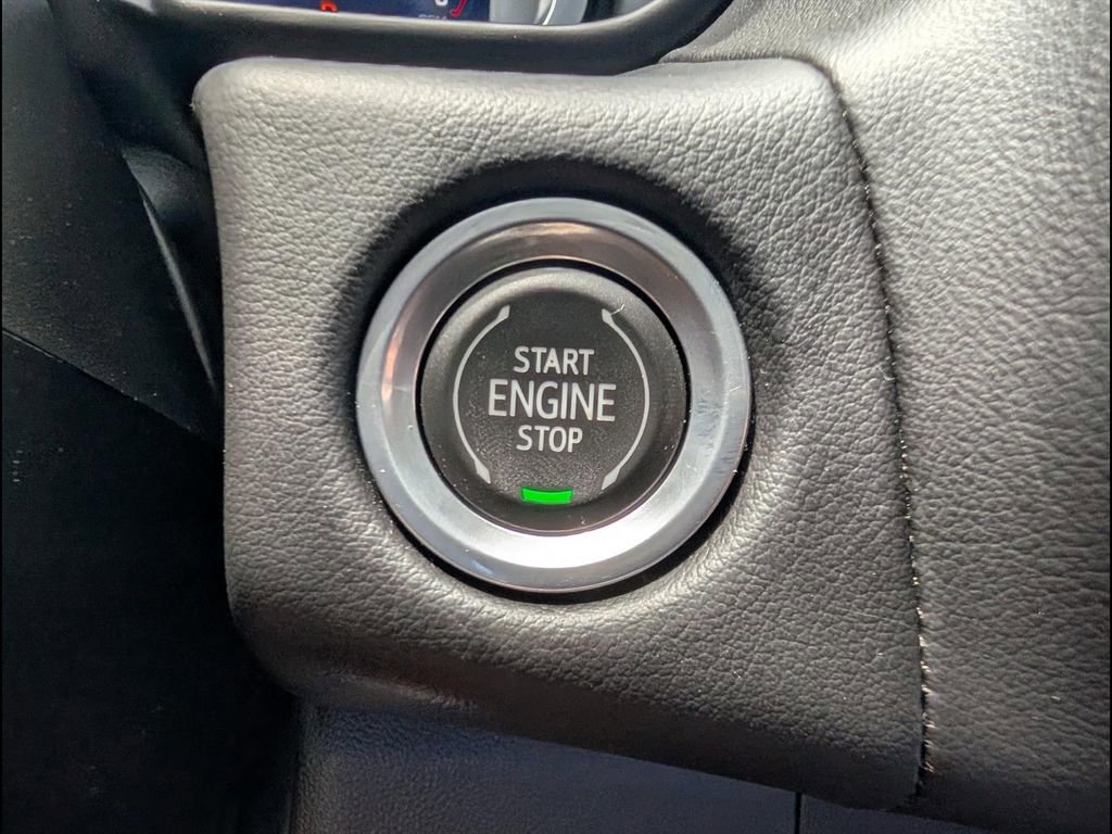 Used 2023 Chevrolet Suburban Premier RWD image 8