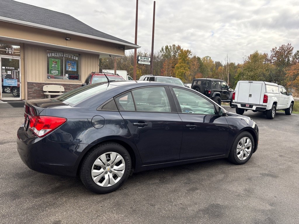 Used 2014 Chevrolet Cruze LS image 7