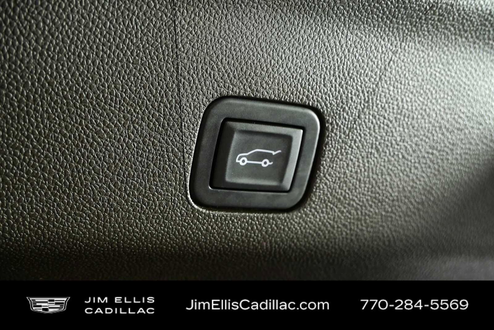 Used 2025 Cadillac Escalade Premium Luxury RWD image 37