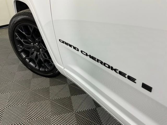 Used 2024 Jeep Grand Cherokee L Summit image 39