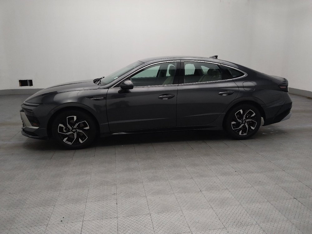 Used 2025 Hyundai Sonata SEL FWD image 2