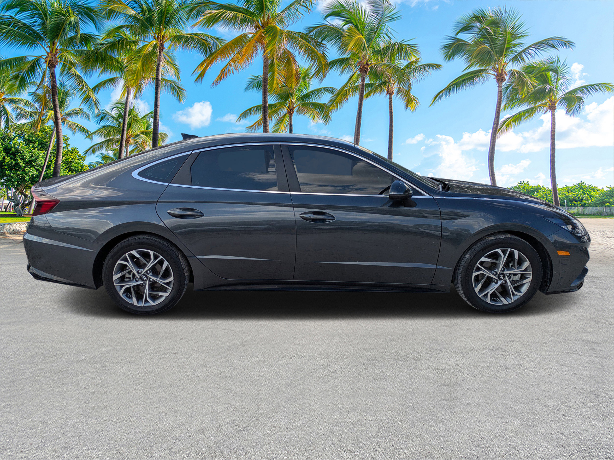 Used 2023 Hyundai Sonata SEL FWD image 3